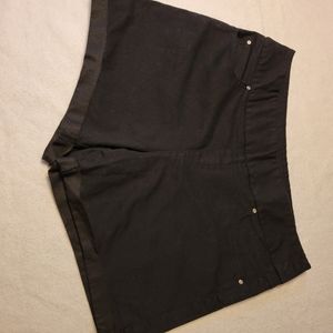 #1304 black pull on shorts